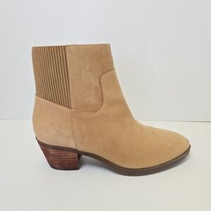 Vionic Shantelle Nubuck Leather Booties women's  size 7 Tan Waterproof